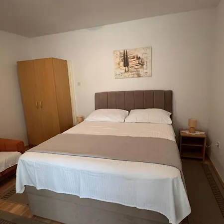 Mise Apartment Trogir