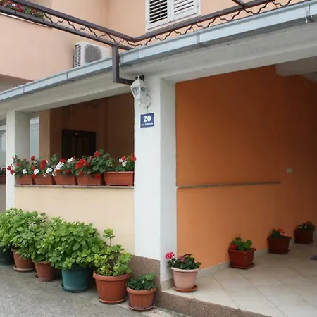 Mise Apartment